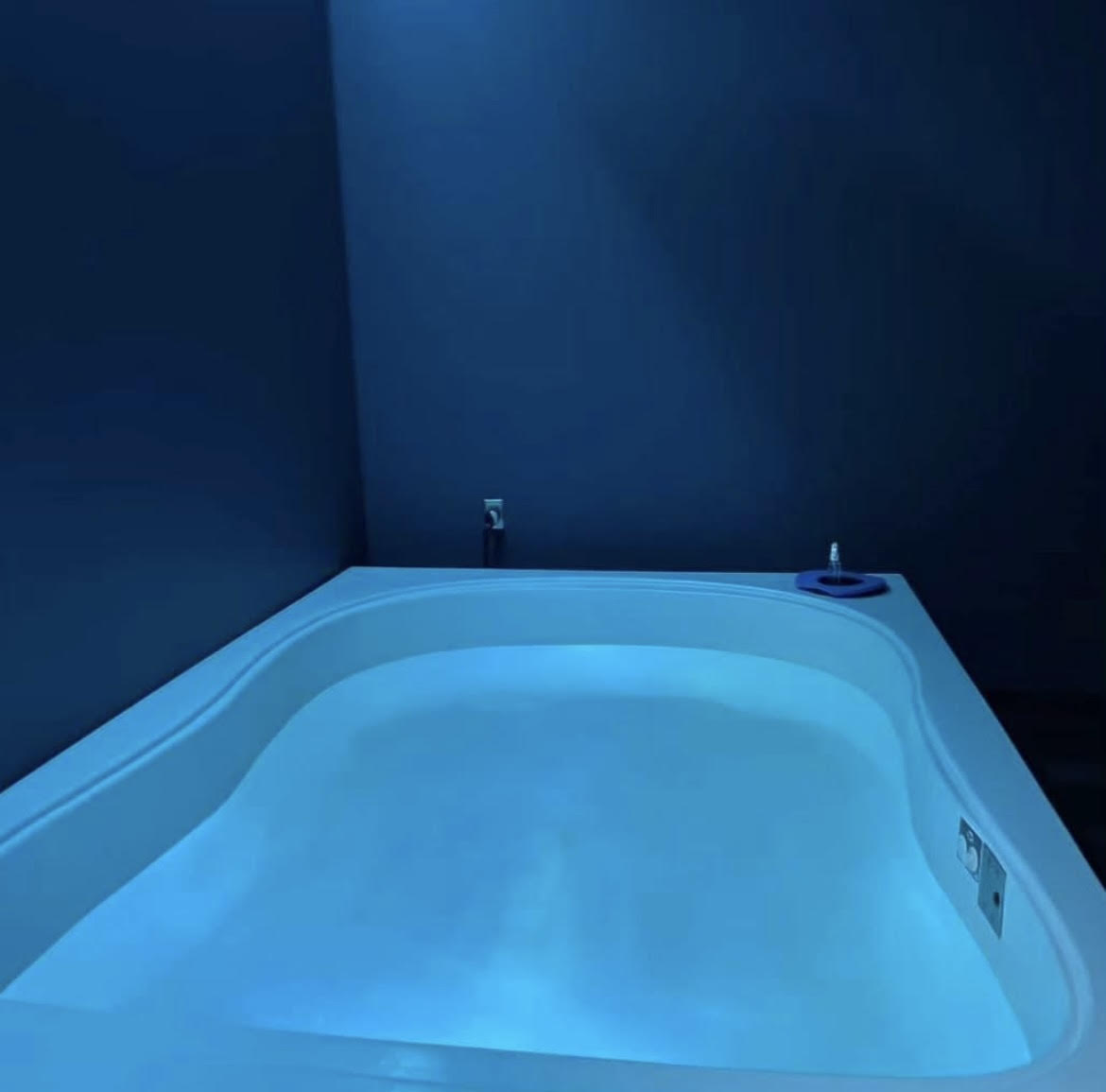 MV Open Float Pool